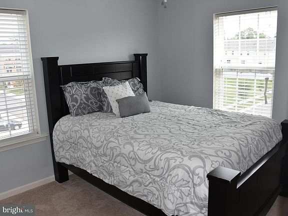 3rd image of 8416 Meadowlark Ln
