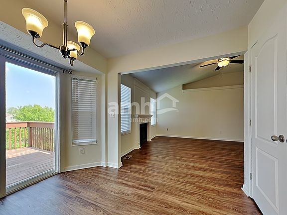 5th image of 10351 Chambersburg Dr
