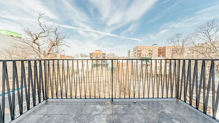 Rented by Nooklyn NYC LLC | media 27