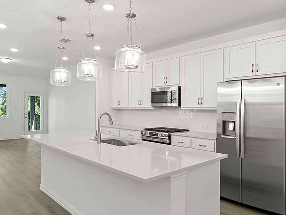 Devonshire - Blanton Interior Image 5