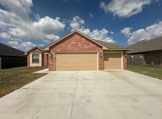 805 Dover Mansion Rd, Yukon, OK 73099