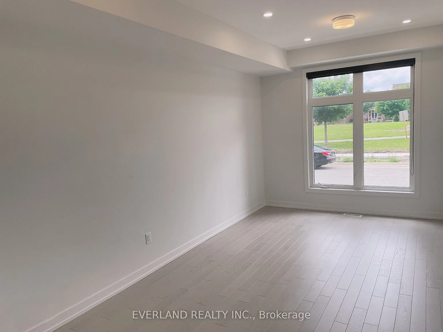 4 bed, $3,200 — Photo 2