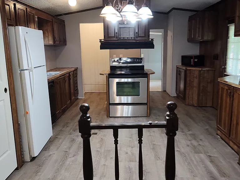 1024 Lindsay Dr #A — Photo 7