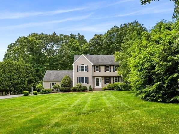23 Castle Dr, Groton, MA 01450