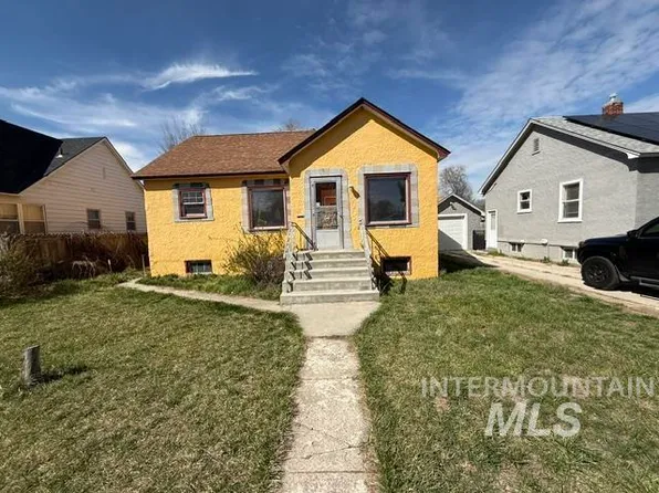 319 20th Ave S, Nampa, ID 83651