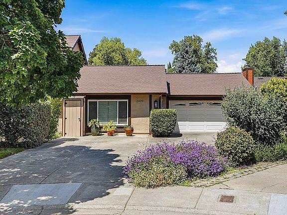 2nd image of 2439 Bay Meadows Cir