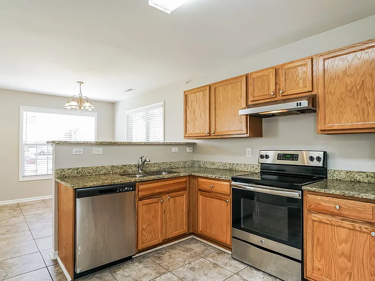 76 Nancy Ct — Photo 9