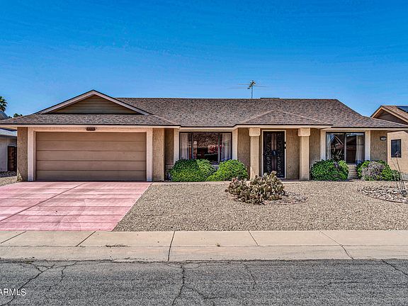 3rd image of 13926 W OAK GLEN Drive