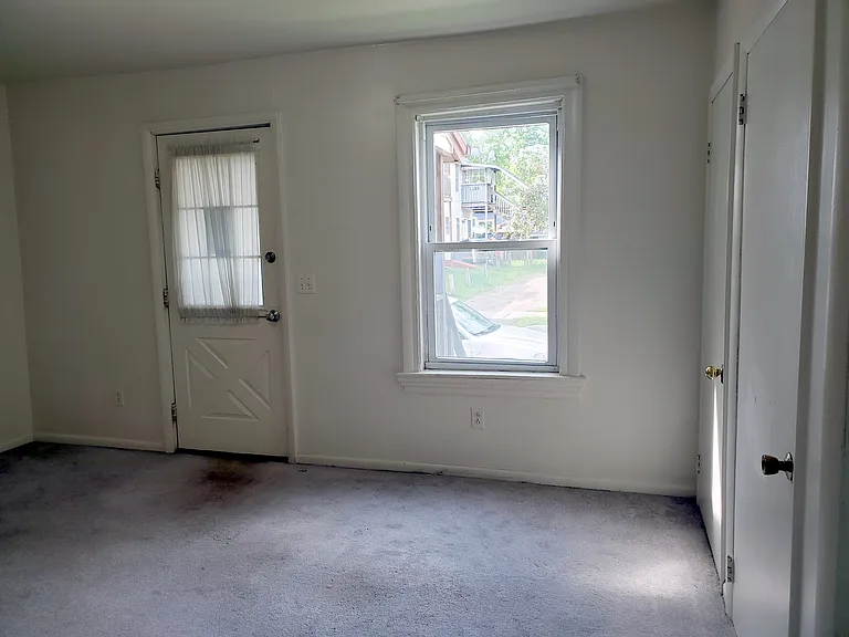 2 Allen St #2 — Photo 3