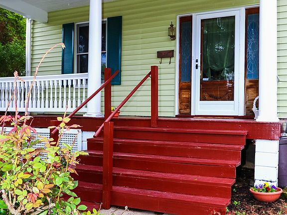 3rd image of 3738 Elsmere Ave
