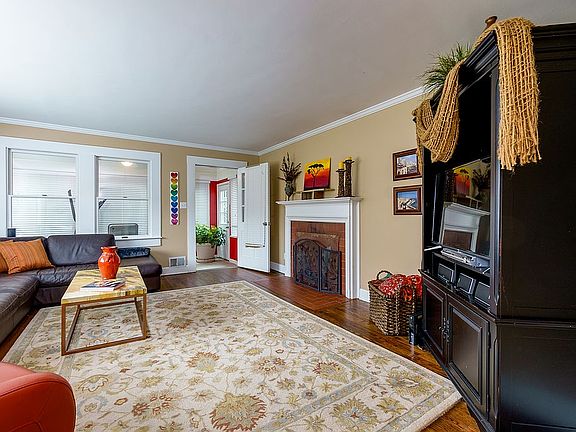 5th image of 6596 Wright Rd NE