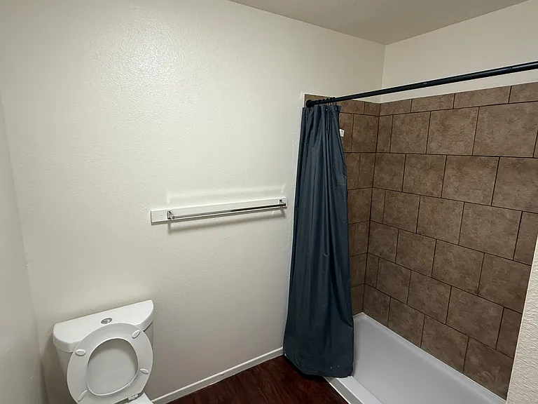 312 E Williams St #B — Photo 5