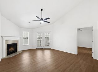 400 Beachfront Dr, Evansville, IN 47715