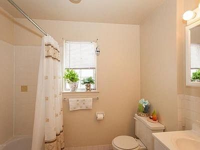 Bathroom1