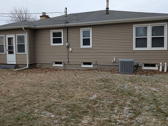 3rd image of 3832 27th Ave