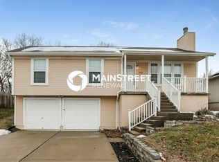 1604 Hartford Rd, Independence, MO 64058