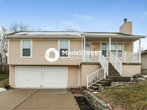 1604 Hartford Rd, Independence, MO 64058