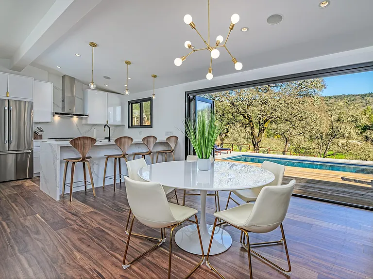 Los Robles Dr — Photo 8