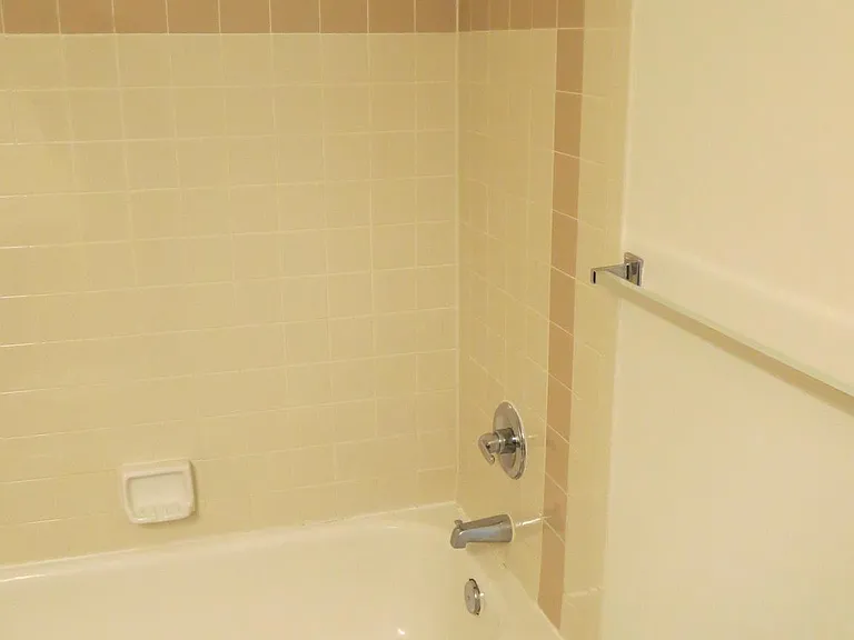 1712 Abercromby Ct #F — Photo 13