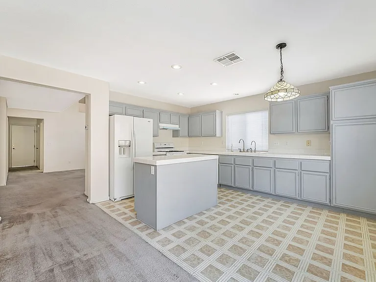 9888 Sparrow Ridge Ave — Photo 10
