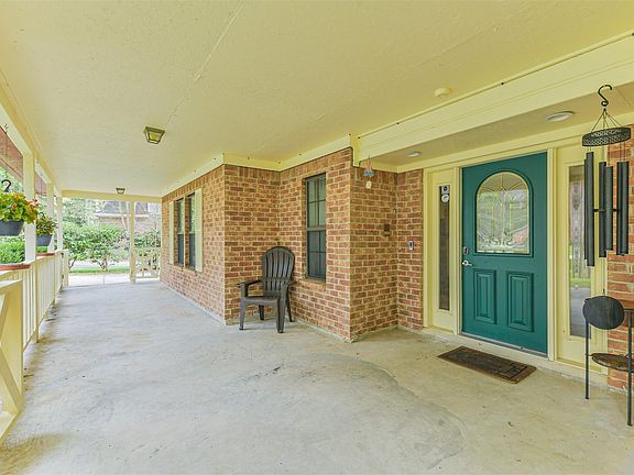 5th image of 6 Amara Ct