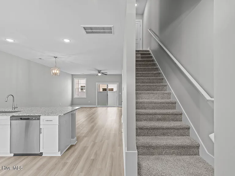 327 Starfish Ln — Photo 19