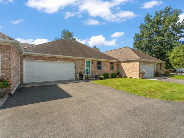 533 Begonia St SE APT B, Demotte, IN 46310