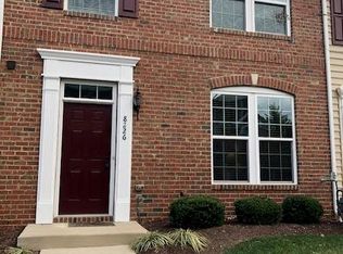 8226 Creekside Bluffs Ln, Mechanicsville, VA 23111