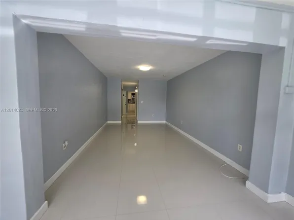 19080 NE 3rd Ct APT 314, Miami, FL 33179