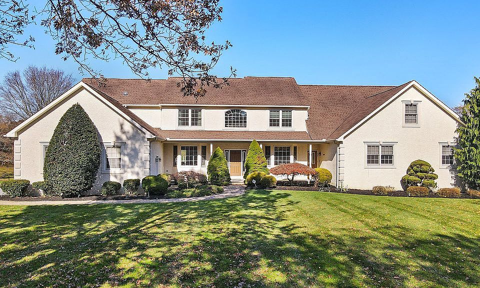 1st image of 1105 Carroll Hill Dr