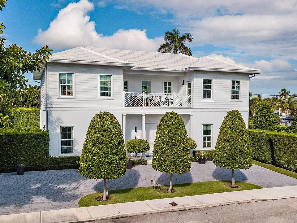 7919 Flagler Ct