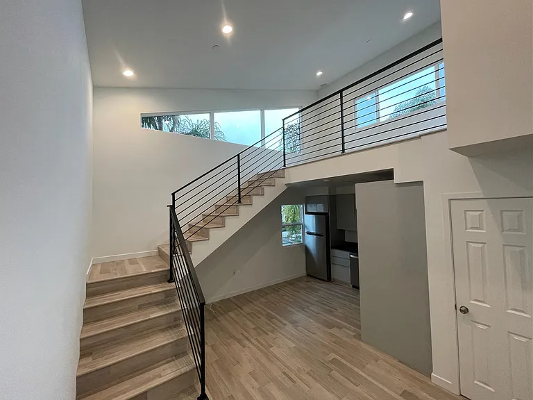 229 Granada Ave #3 — Photo 5