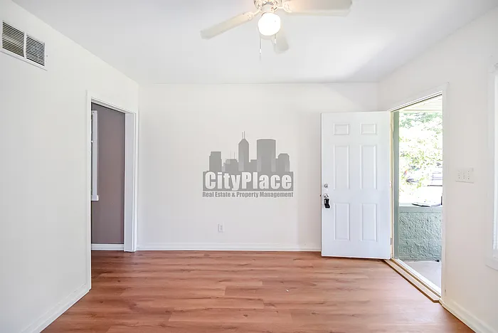 1458 W Congress Ave — Photo 6