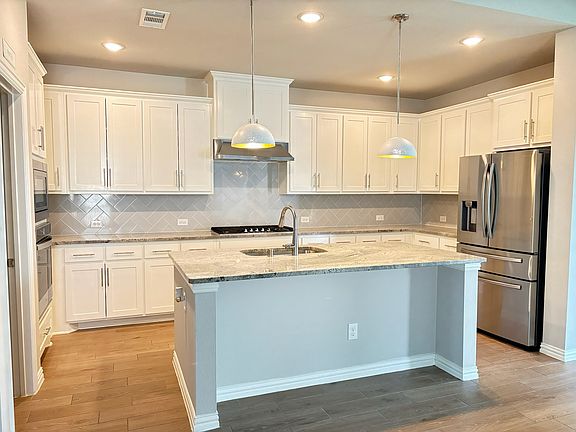 2nd image of 1224 Long Meadow Dr