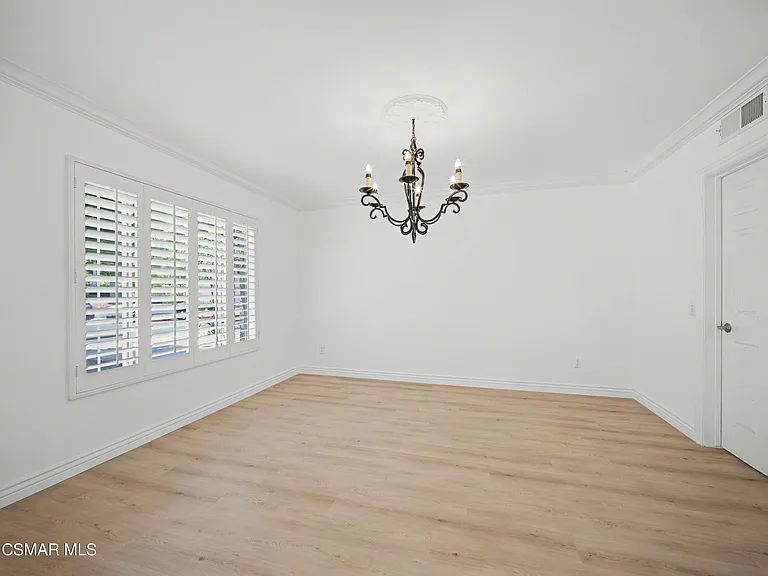 22777 Brenford St — Photo 12