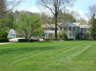 32040 Oxgate Ln, Hunting Valley, OH 44022