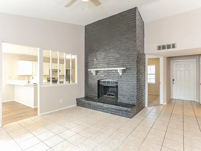 4200 Cranbrook Dr — Photo 5