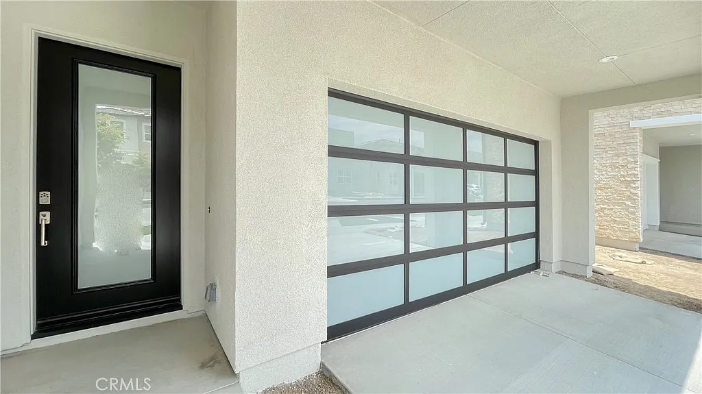 5 bed, 3176 sqft, $7,000 — Photo 3