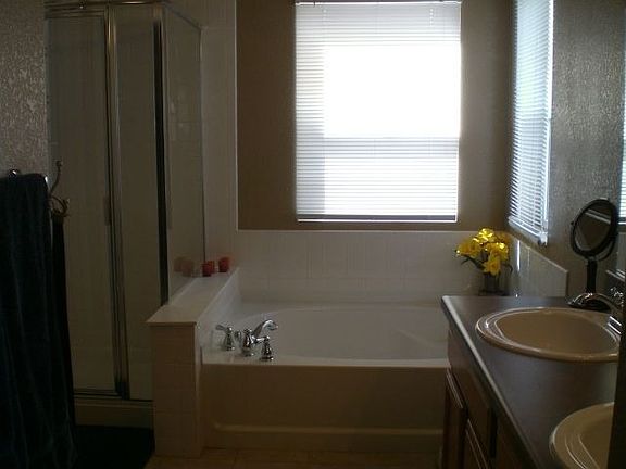 5 piece master bathroom