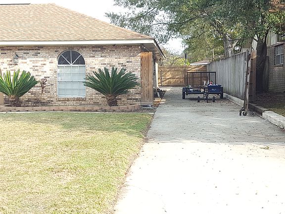 RV-Boat-Trailer-Toys parking