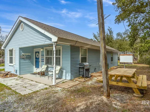 1576 Jackson Ct, Gulf Shores, AL 36542