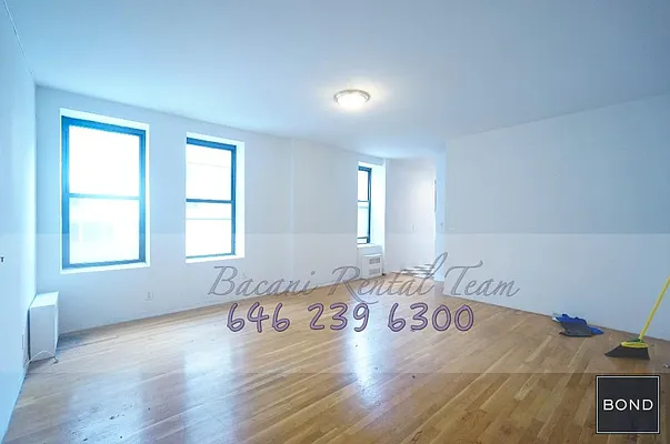 Rented by Bond New York | media 9