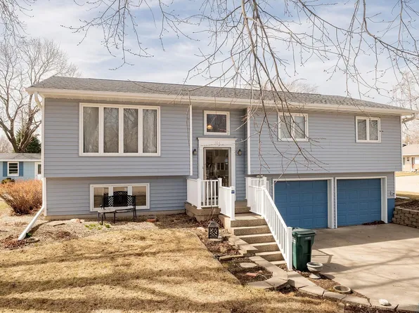 304 Frankfort Ave SE, Orange City, IA 51041