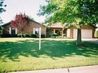 210 Winterberry Dr photo 1