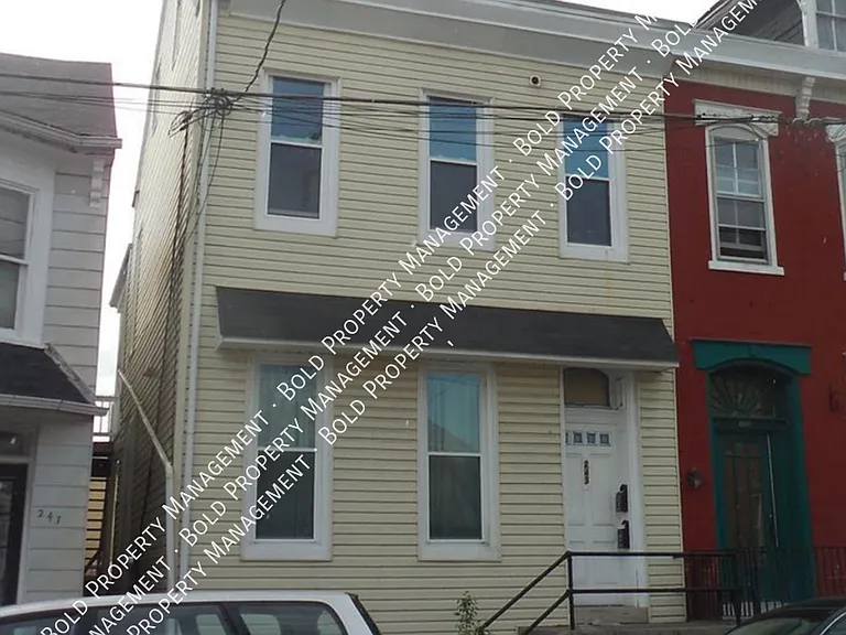 243 S 8th St #2 — Photo 1