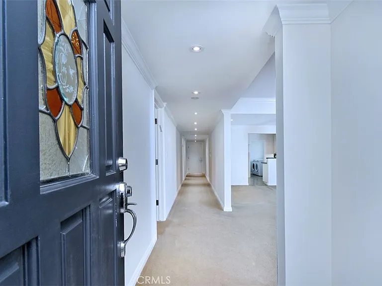 15344 Greenleaf St — Photo 3
