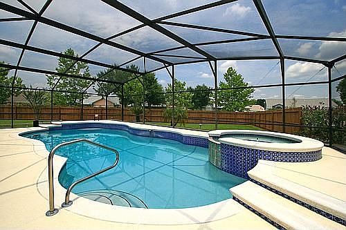 Large Screened in Pool