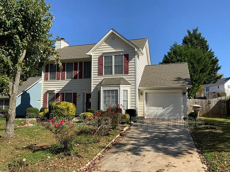 2320 Meadow Gate Dr — Photo 1