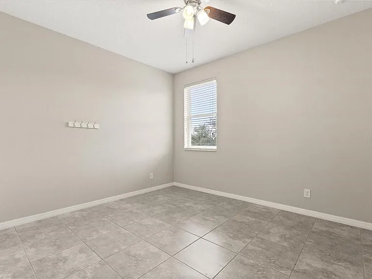 1046 Grand Hilltop Dr — Photo 6