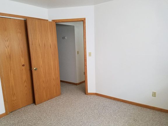 3rd image of 120 W Green Bay St #1